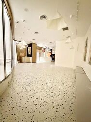 111 Somerset (D9), Retail #633704491